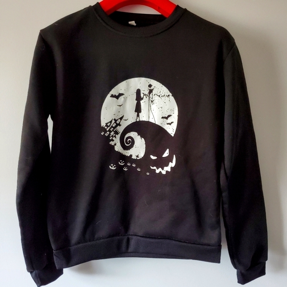 NIGHTMARE BEFORE  CHRISTMAS sweatshirt size medium